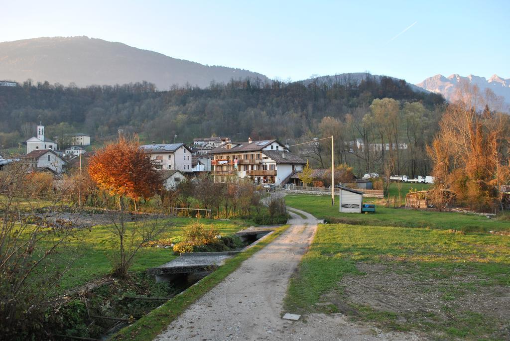 Agriturismo Il Girasole Feltre Bagian luar foto
